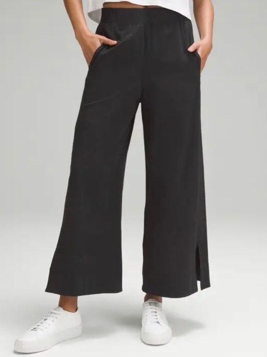 lululemon athletica Pants - Lululemon Stretch Woven High Rise Wide Leg Cropped Black Pant SZ XL